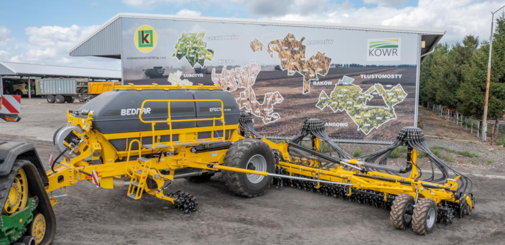 Based on the intensive test, the first EFECTA CE from series production was sold to a major Polish company on the Czech borders