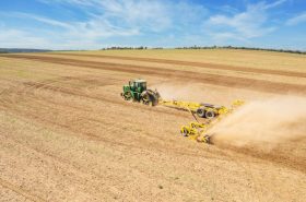 Le déchaumeur de grande largeur SWIFTERDISC XE_MEGA est disponible dans une largeur pouvant atteindre 18,4 m