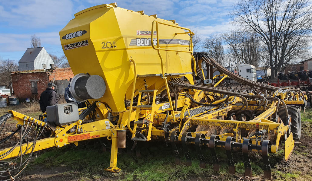 За чотири роки експлуатації посівний комплекс BEDNAR OMEGA OO6000F відпрацював більше ніж 6000 га, при цьому ще жодних робочих органів не замінили.