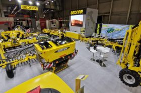 Stand der Marke BEDNAR auf der Messe EIMA 2021
