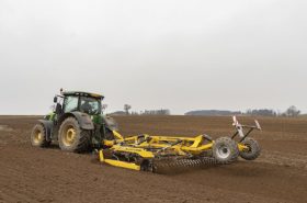 Kompaktor BEDNAR pracuje ve společnosti oceněné titulem Zemědělec roku jihočeského kraje
