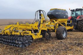 З бункерами FERTI-CART FC та COMBO SYSTEM CS можна вносити добрива у профіль ґрунту під час його обробітку