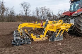 Глибокорозпушувач TERRALAND ідеально працює навіть по мерзлому ґрунту