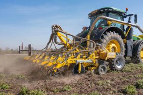 Локальне внесення добрив за технологією Strip-Till забезпечує скорочення витрат на добрива в середньому на рівні 30% в залежності від культури.
