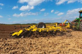 Ефективна передпосівна підготовка ґрунту: досвід використання агрегатів BEDNAR