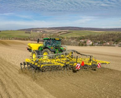 1. Reprise en début de printemps grâce à la barre niveleuse Crushbar