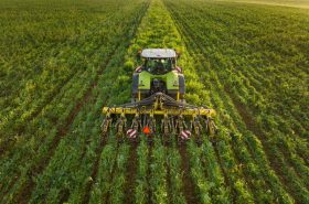 STRIP-MASTER EN 6000 - new model of strip cultivator with the working width of each cultivation unit, hydraulic securing of the cultivation knife and unique offset arrangement of cultivation units (in case of 12 working units) can be changed