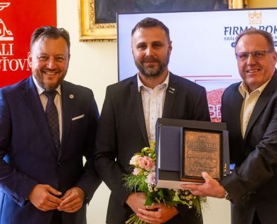 Vojtěch Bednář během slavnostního převzetí ocenění Firma roku Královéhradeckého kraje