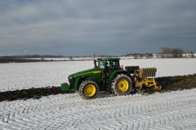 Average consumption with the TERRALAND TN_PROFI chisel plough is up to 22 l_ha