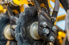 fertiliser coulter depth can be set up hydraulically