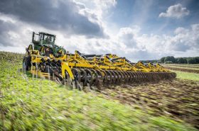 ATLAS AE 12400 PROFI in canola stubbles_1