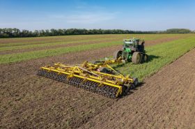 SWIFTERDISC XE 10000 in first stubble cultivation