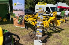 Kultywator uniwersalny BEDNAR Fenix FN3000L na stoisku dealera Agro-Efekt