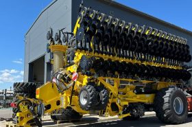 Nowa Efecta CE12000 czekająca na transport do Polski prosto z fabryki BEDNAR (2)