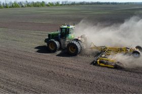 Передпосівна підготовка під посів цукрового буряка компактором BEDNAR SWIFTER SO8000F_1