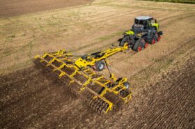 Aerial view of a 12 m SWIFTERDISC XE delivering uniform, shallow tillage and residue mixing across the entire working width