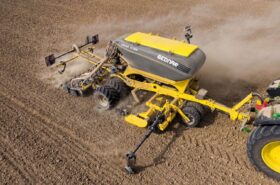 Робота компактної сівалки OMEGA OO 3000 L у полі