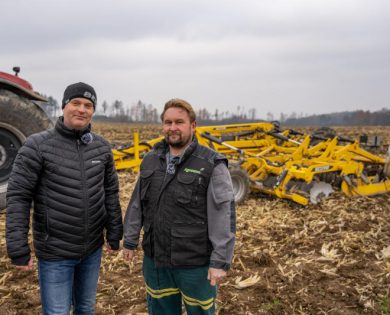 Nový ATLAS AO 7000_Profi na farmě pana Turka doplňuje flotilu žlutých strojů na celkový počet pěti kusů