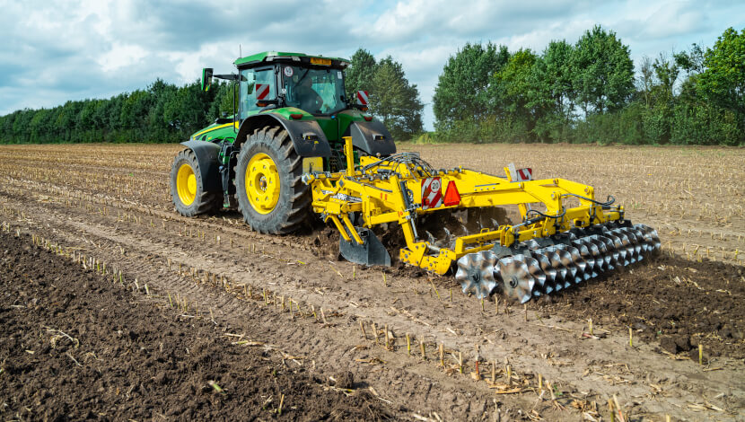 terraland tn_profi chisel ploughs with soil cultivation (1)