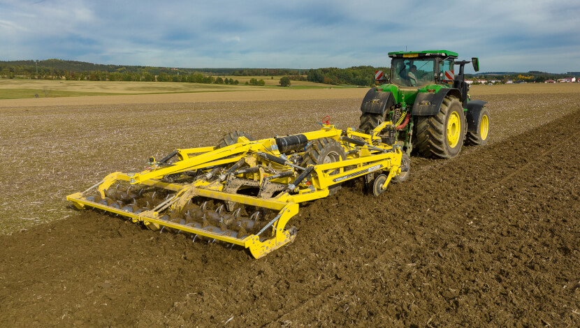terraland to wide chisel ploughs (1)