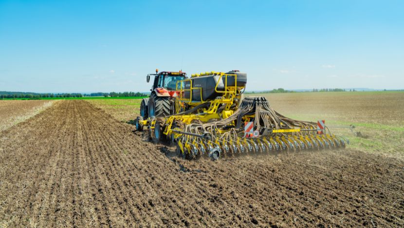 MATADOR MO seed drill at work