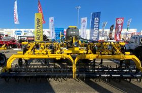 Глубокорыхлитель TERRASTRIP ZN 8/70 с бункером СОМВО SYSTEM CS 5000
