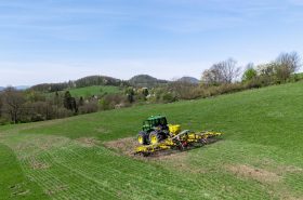 mounted straw harrow for crop residue management and soil cultivation
