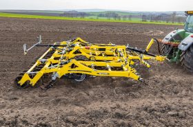 Reliable VERSATILL VO_L cultivator for superior seedbed refinement and crop yield