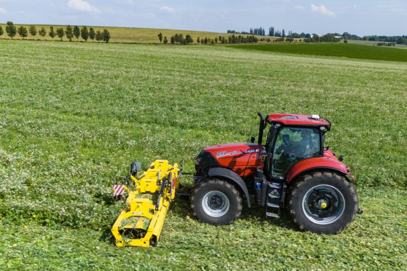 SPEED CHOP SC_F mounted cutting roller for effective crushing of plant residues and catch crops